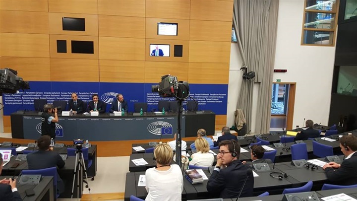 Abdel Rahim Ali bekämpft den Terrorismus aus dem Europäischen Parlament: