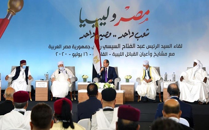 Mit Bildern .. Details des Treffens zwischen Al-Sisi, Scheichs und Persönlichkeiten der libyschen Stämme
