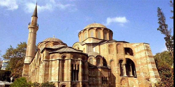Erdogan widersetzt sich der Welt und verwandelt eine andere Kirche in eine Moschee