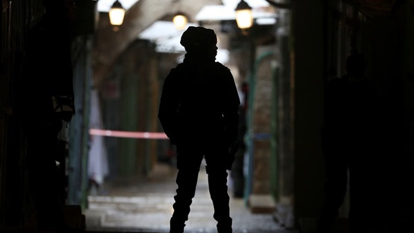 Palästinensisches Mädchen ersticht israelische Frau in Jerusalem bei einer neuen Welle von Angriffen einsamer Wölfe