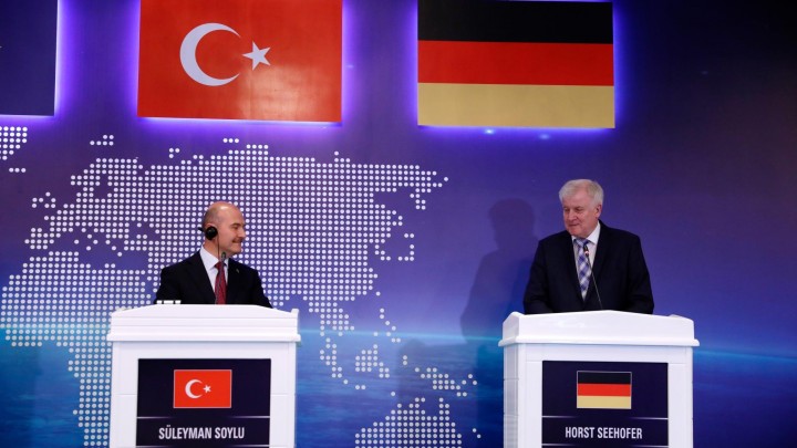 Erdogan droht, und