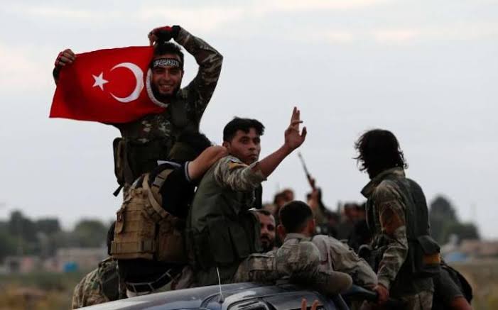 Nachdem er die türkische